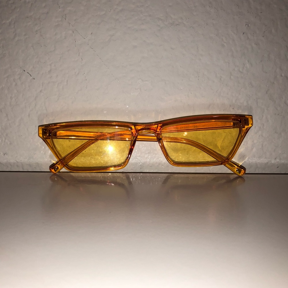 Cat eye glasses